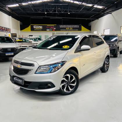 CHEVROLET ONIX 1.4 MPFI LT 8V FLEX 4P MANUAL CHEVROLET ONIX 1.4 MPFI LT 8V FLEX 4P MANUAL